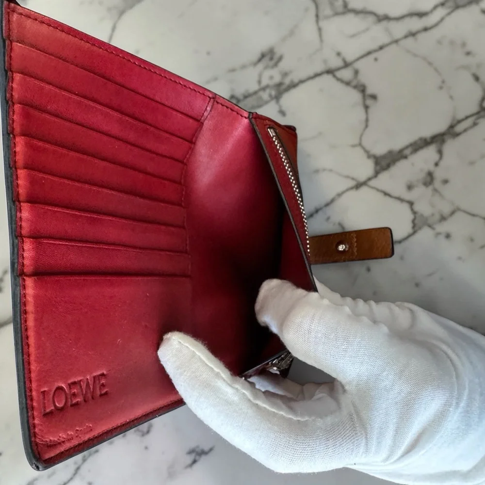 Loewe Bifold Carmel Wallet with Box - Picture 5 of 10